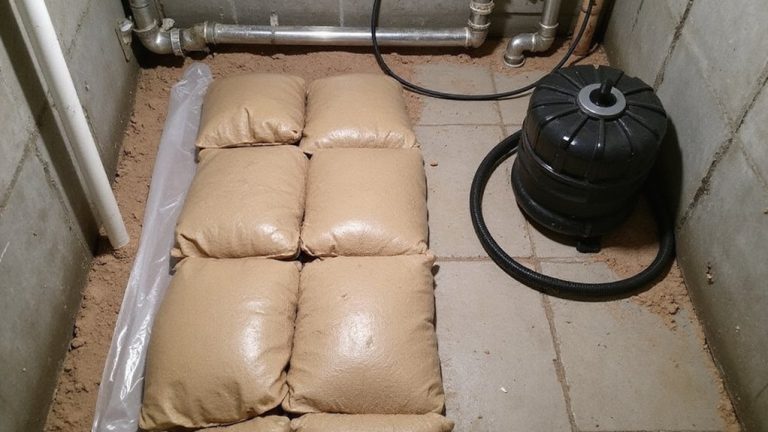 Read more about the article How to Prepare Your Basement for Heavy Rain and Flooding